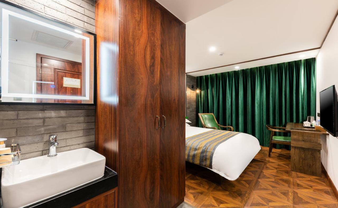 Nostalgia Hotel Near Prince Gong'S Mansion- Beihai Park, Tian'Anmen Square, Nanluoguxiang Hutong, Huguosi Hutong Snack Street, 5 Minutes Walk Away From Ping'Anli Subway Station, Free Ice Cream And Laundry Service,English Communication Well Beijing Bagian luar foto