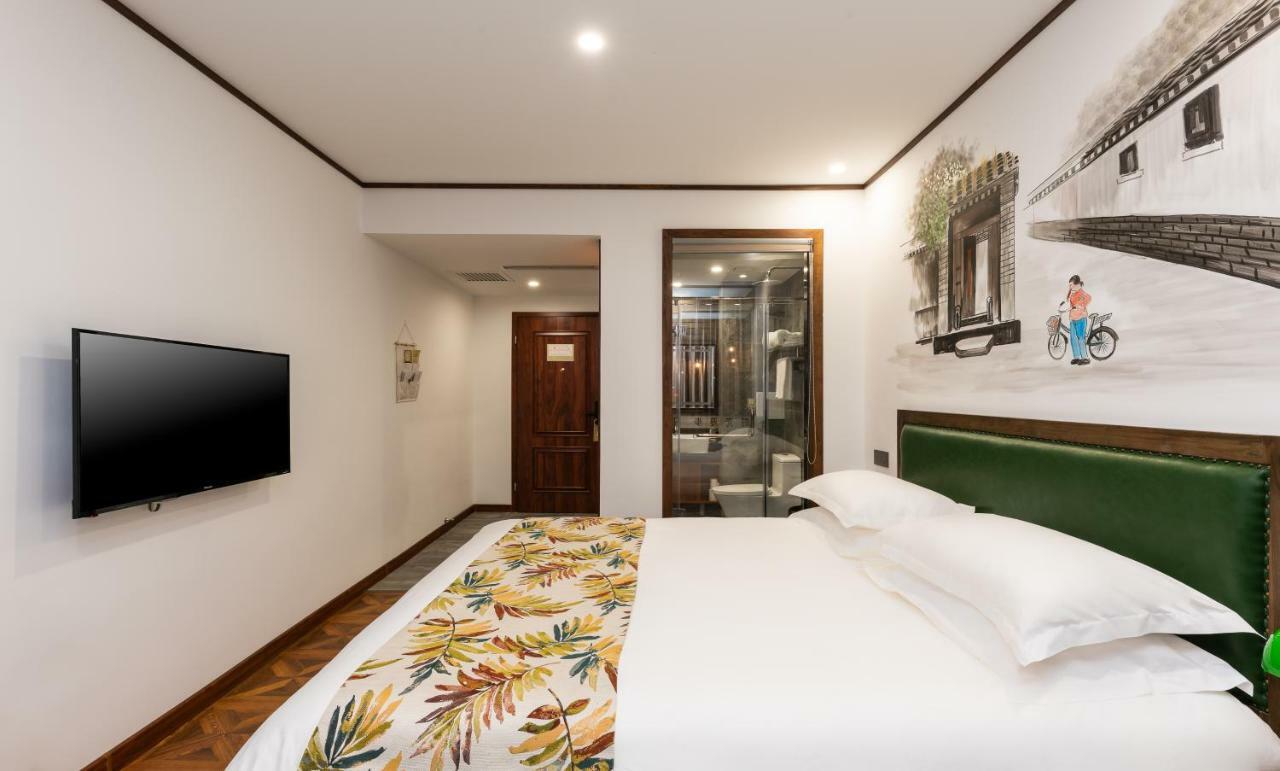 Nostalgia Hotel Near Prince Gong'S Mansion- Beihai Park, Tian'Anmen Square, Nanluoguxiang Hutong, Huguosi Hutong Snack Street, 5 Minutes Walk Away From Ping'Anli Subway Station, Free Ice Cream And Laundry Service,English Communication Well Beijing Bagian luar foto