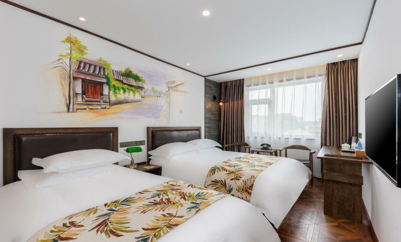 Nostalgia Hotel Near Prince Gong'S Mansion- Beihai Park, Tian'Anmen Square, Nanluoguxiang Hutong, Huguosi Hutong Snack Street, 5 Minutes Walk Away From Ping'Anli Subway Station, Free Ice Cream And Laundry Service,English Communication Well Beijing Bagian luar foto